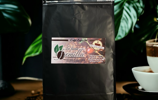 Fachada Café Especial La Buena Semilla Tunja Boyacá, tienda café origen 86 puntos, centro histórico Calle 24 #9-22.