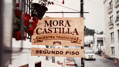 Mora Castilla restaurante en Popayán con cocina contemporánea y platos gourmet.