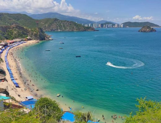 🚤 Playa Blanca — Un Oasis de Aguas Transparentes a 15 Minutos de Santa Marta