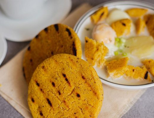 🫓 Arepa Santandereana — Maíz Pelado y Sabor a Tierra