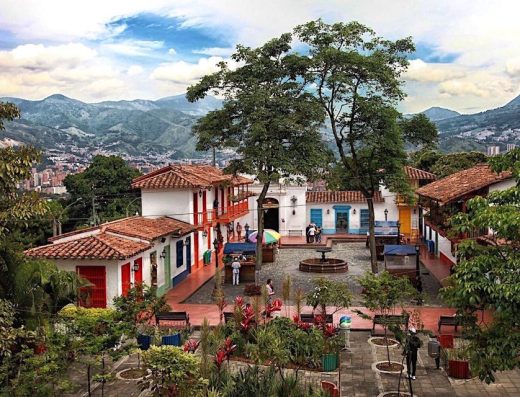 Pueblito Paisa – Mirador Panorámico de Medellín 🏘️