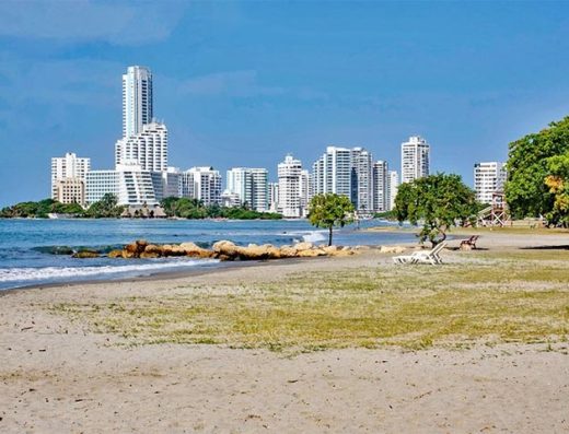 ⛵ Playa de Castillogrande — Exclusividad y Calma en Cartagena