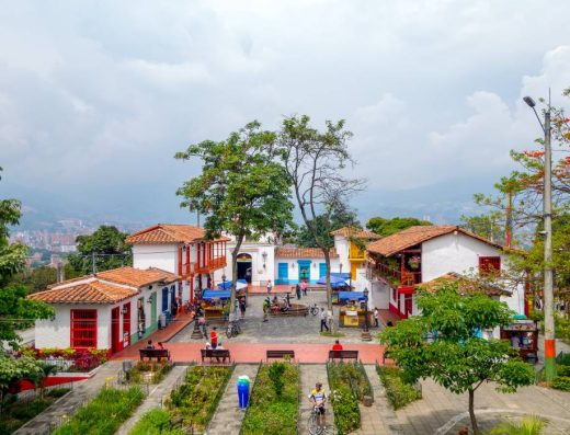 Pueblito Paisa – Mirador Panorámico de Medellín 🏘️