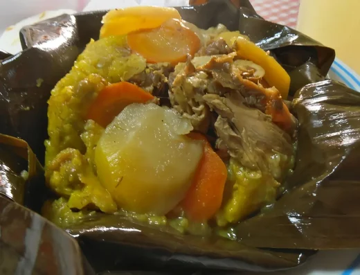 Tamal Tolimense — Masa de Maíz Rellena que Despierta a Colombia en Navidad