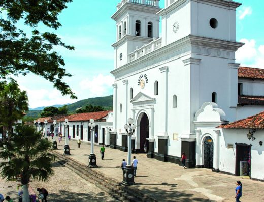 San Juan de Girón — La Ciudad Blanca y Monumento Colonial 🕯️⚪
