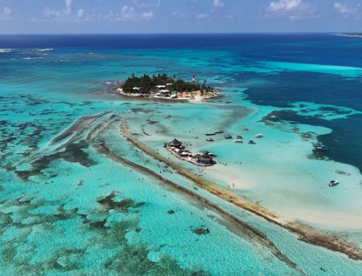 San Andrés Isla — El Mar de los Siete Colores y el Paraíso del Caribe Colombiano