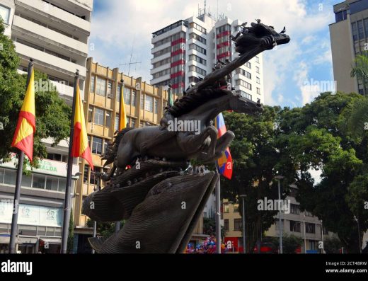 Pereira — La Capital del Eje y Puerta a la Biodiversidad 🏙️🐒