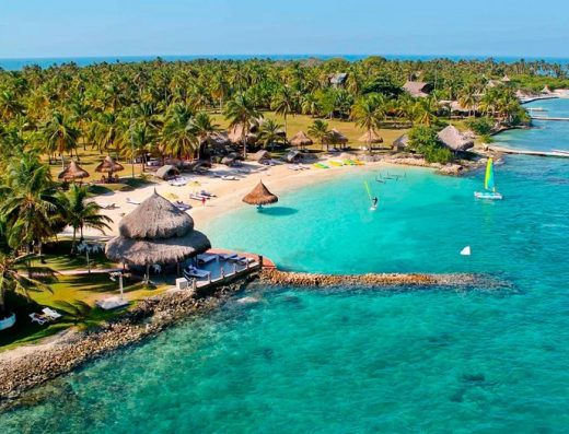Santiago de Tolú — Playas, Bicitaxis y Puerta al Archipiélago de San Bernardo