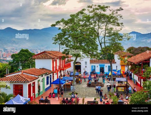 Pueblito Paisa — La Aldea Tradicional Antioqueña en el Cerro Nutibara