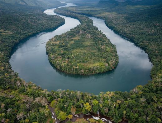 Leticia — Puerta de Entrada al Corazón de la Selva Amazónica 🦜🌿