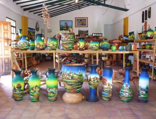 🏺 Artesanos de Ráquira – 1 Día en el Pueblo de la Cerámica