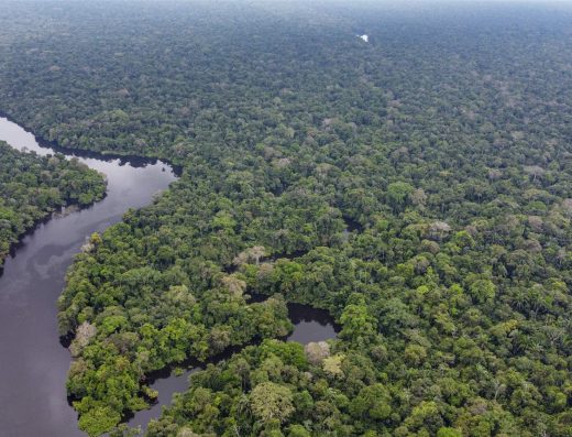 Destino de naturaleza, ecoturismo, aventura, turismo científico, cultura indígena y observación de biodiversidad.