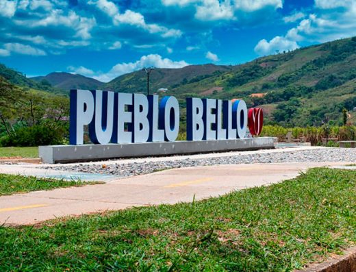 Descubre Pueblo Bello, Cesar, un destino rodeado de montañas, cascadas y bosques en la Sierra Nevada de Santa Marta. Vive experiencias de ecoturismo y conoce la riqueza cultural Arhuaca.