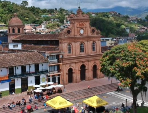 Carnaval de Riosucio, Carnaval del Diablo, qué hacer en Riosucio, turismo en Caldas, Paisaje Cultural Cafetero, pueblos de Caldas