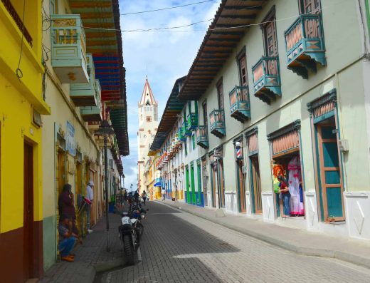 qué hacer en Santuario Risaralda, turismo en Santuario, Santuario Colombia, Parque Nacional Natural Tatamá, avistamiento de aves Risaralda, turismo cafetero, naturaleza en Risaralda