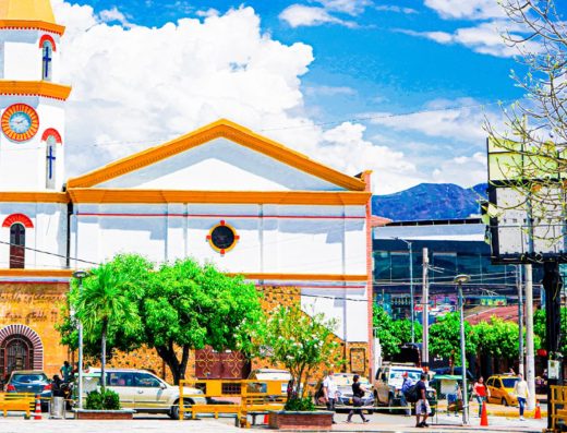 qué hacer en Melgar Tolima, turismo en Melgar, Ciudad de las Piscinas, Mar de Piscinas, piscinas en Melgar, río Sumapaz, turismo Tolima, viajes a Melgar