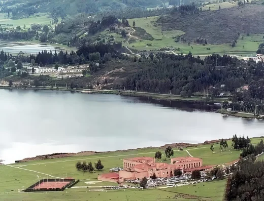 ⛵ Lago Sochagota — Paisajes Náuticos, Deportes y Tranquilidad en Paipa