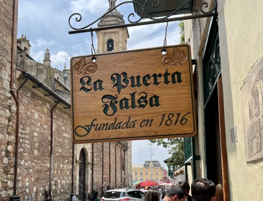 La Puerta Falsa — El Restaurante más Antiguo de Bogotá (desde 1816) ☕🍲