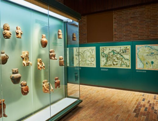 Museo del Oro Quimbaya en Armenia con arquitectura de ladrillo de Rogelio Salmona, espejos de agua y jardines