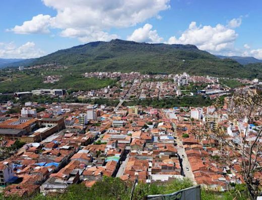 qué hacer en San Gil Santander, turismo en San Gil, deportes extremos San Gil, rafting río Fonce, turismo de aventura Colombia, Parque El Gallineral, actividades en San Gil