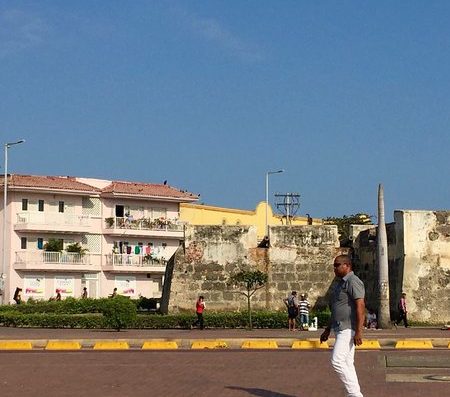 🏰 Baluarte de San Pedro Mártir – Fortaleza Histórica de Cartagena