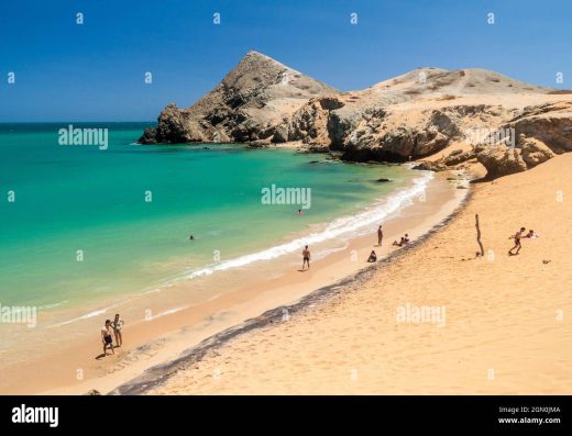 Cabo de la Vela — El Desierto Encuentra el Mar en la Guajira Colombiana