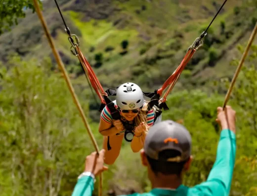 Canopy y Tirolesa en Colombia — Aventura en la Selva y los Cañones