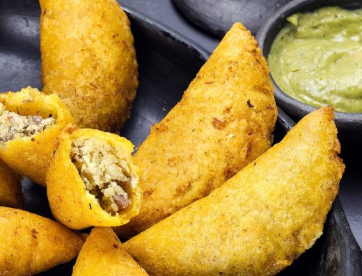 Clases de Cocina Colombiana — Aprende a Preparar Empanadas, Arepas y Más