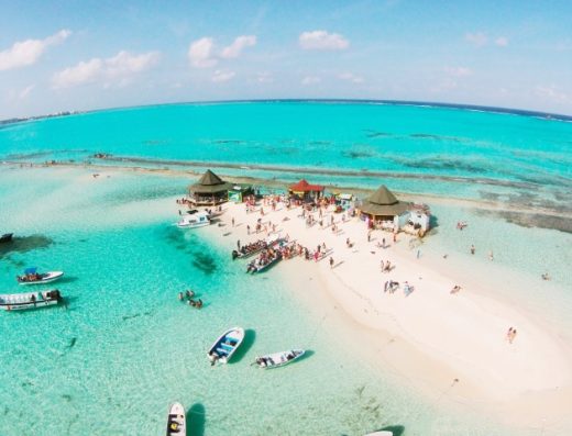 Cayo Acuario — La Playa Más Bonita de Colombia en San Andrés