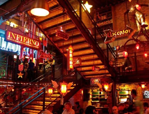 Andres Carne de Res — Fiesta, Carne y Folclor Colombiano en Chia, Bogota