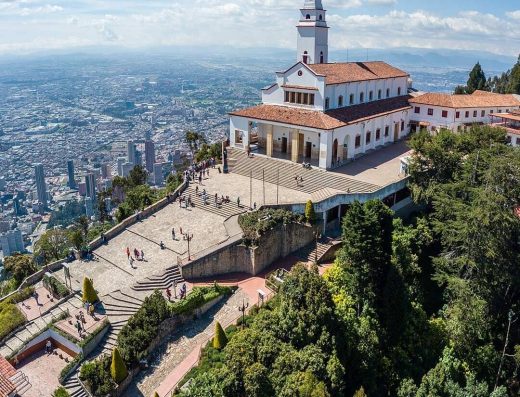 ⛰️ Cerro de Monserrate – El Santuario con Vista Panorámica de Bogotá