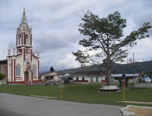 Explora Inzá, Cauca, hogar del Parque Arqueológico Nacional de Tierradentro, Patrimonio Mundial de la UNESCO, rodeado de montañas, café y naturaleza.