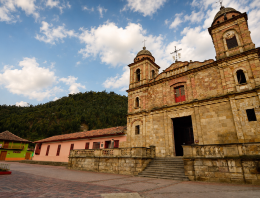 TURISMO EN NEMOCON CUNDINAMARCA COLOMBIA