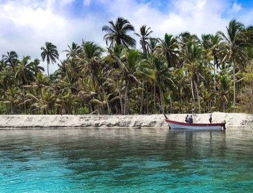 qué hacer en Dibulla, turismo en Dibulla, Palomino La Guajira, Quebrada Valencia, playas de La Guajira, ecoturismo Caribe colombiano