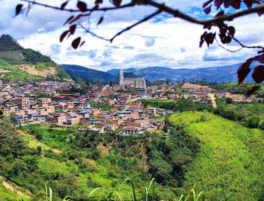 qué hacer en Sandoná, turismo en Sandoná, Sandoná Colombia, turismo rural Nariño, panela de Sandoná, artesanías de iraca, turismo cultural Nariño