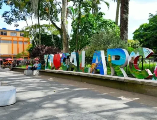 qué hacer en Calarcá, turismo en Calarcá Quindío, Jardín Botánico del Quindío, mariposario Calarcá, turismo cafetero Quindío, naturaleza Quindío, Paisaje Cultural Cafetero