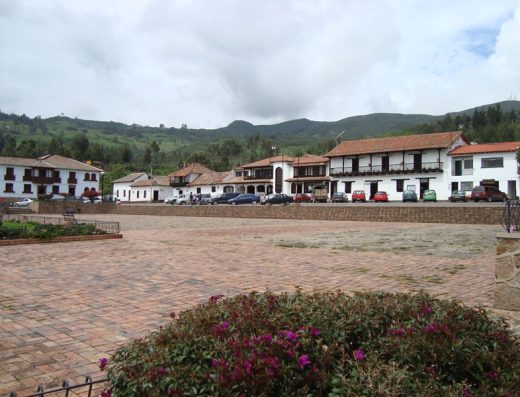 Casona y Parque de la Feijoa de Tibasosa — El Fruto Verde y Sabores Dulces de Boyacá