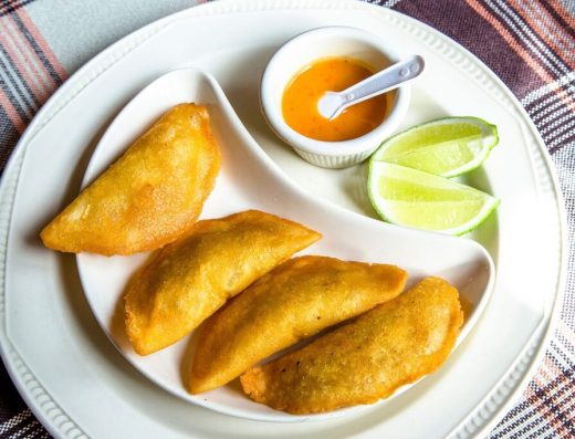 🥟 Empanadas de Añejo de Pasto — Masa Fermentada de Maíz y Guiso Campesino en Nariño