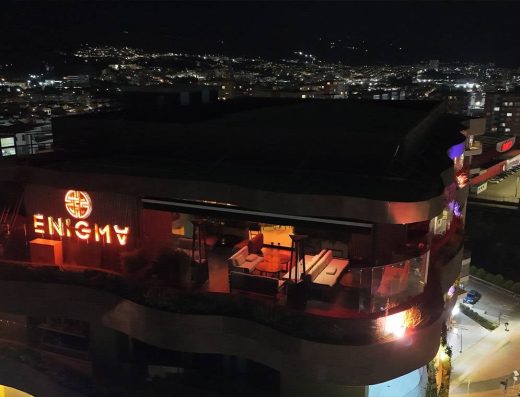 🍸 Enigma Rooftop — Cocina de Autor, Cortes a la Brasa y Coctelería Panorámica en Tunja, Boyacá
